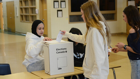 Lakie student vote